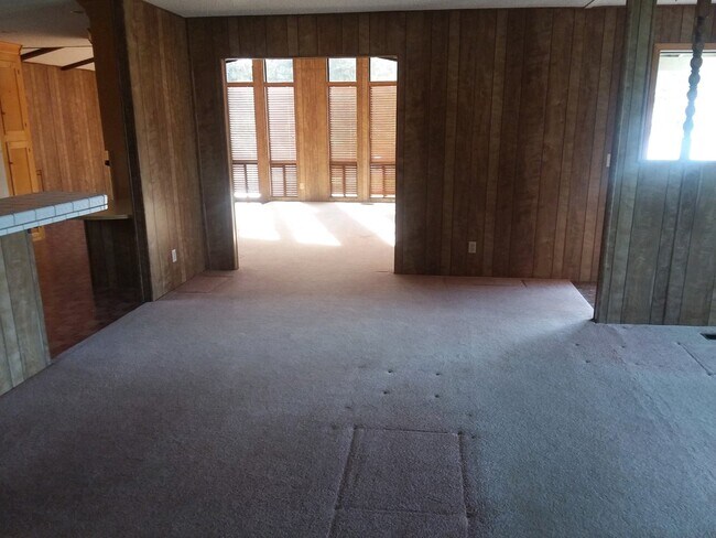 Building Photo - 2 Bedroom/2 Bath Modular Home Available Soon!