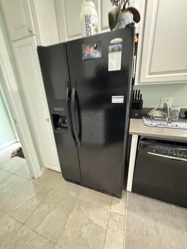 Building Photo - 8306 Quito Pl