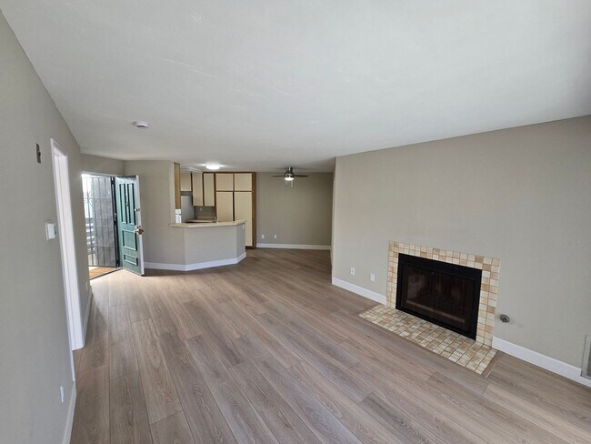Foto del edificio - 2/2 Condo in Mira Mesa with Easy Freeway A...