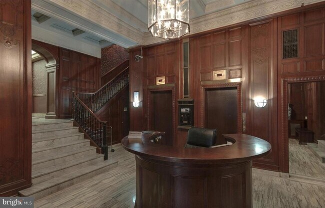 Foto del edificio - 0-200 S 13th St