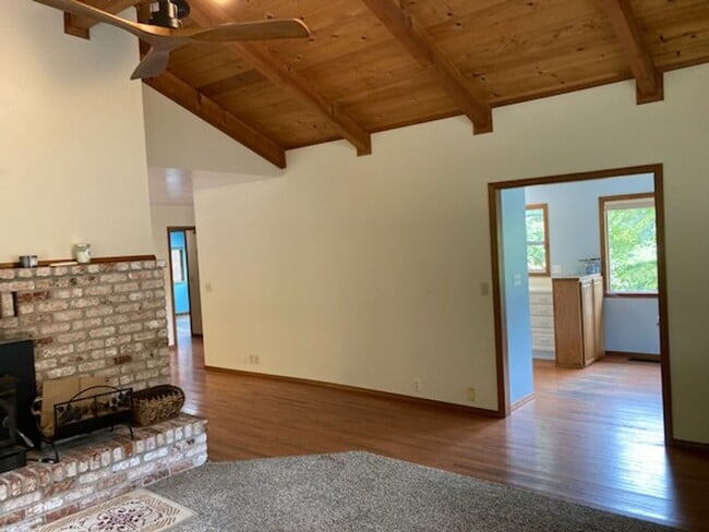 Building Photo - 16715 Coleman Valley Rd