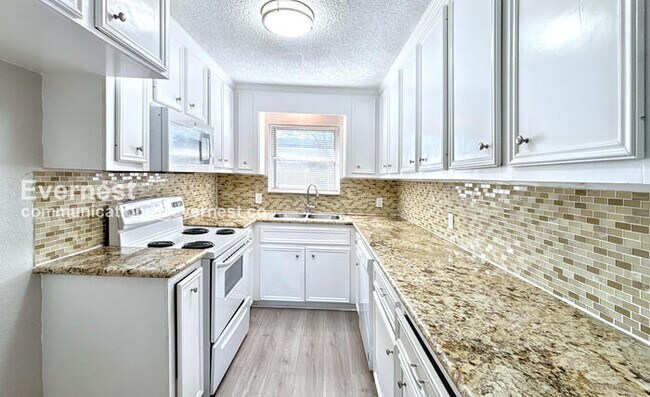 Foto del edificio - 2709 27th Ave N