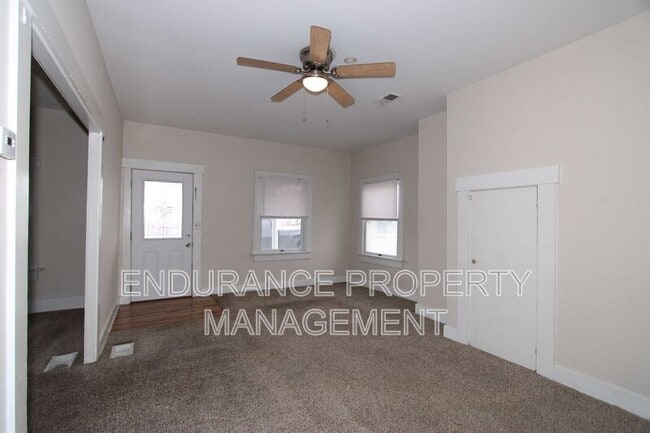 Foto del edificio - 16 S 2nd St