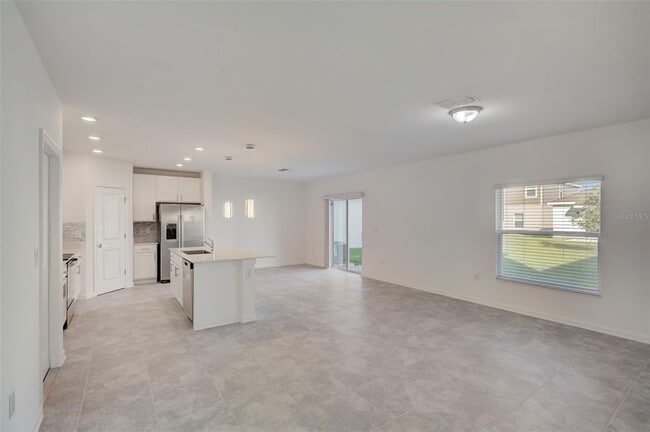 Building Photo - 633 Trotters Dr