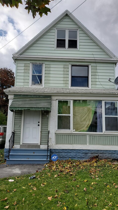 Foto principal - 334 Cambridge Ave