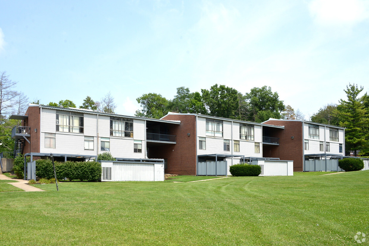 Primary Photo - Park Lane Apartments