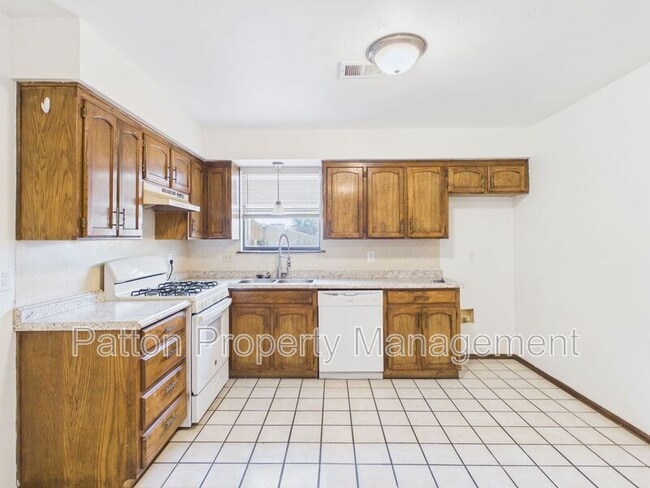 Foto del edificio - 901 N Maryland St