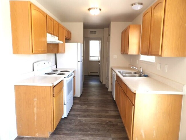 Foto del edificio - 4 bed/2.5 bath Single Family Home