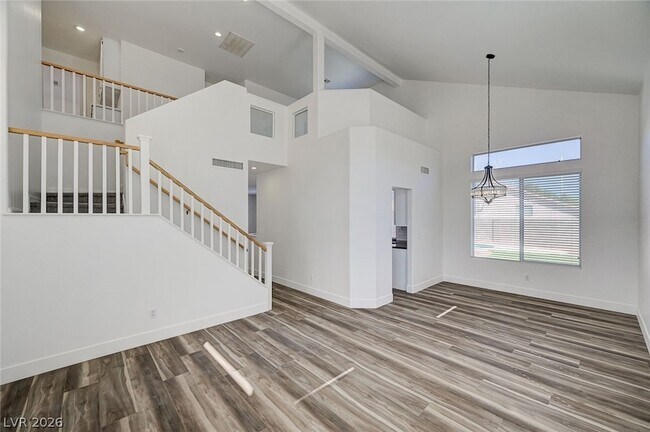 Foto del edificio - 242 Farlin Cir