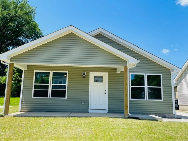 Primary Photo - 318 Halcyon Rd