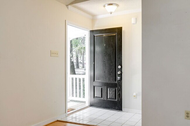 Foto del edificio - 2290 Greenfield Dr