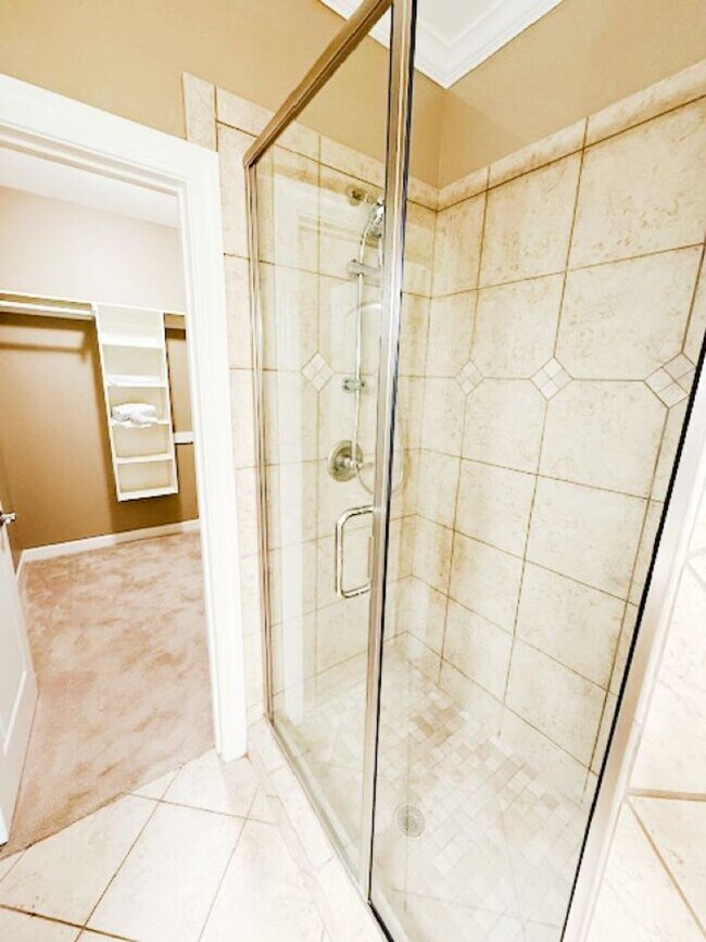 Building Photo - Lakefront Condo for Rent in Hot Springs