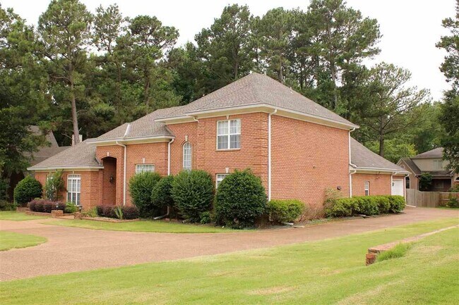 Foto del edificio - 355 Forest Hill-Irene Rd