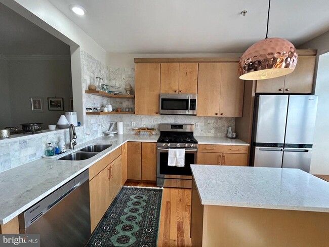 Building Photo - 4057 Cressida Pl