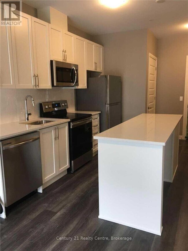 Photo du bâtiment - 102 Grovewood Common