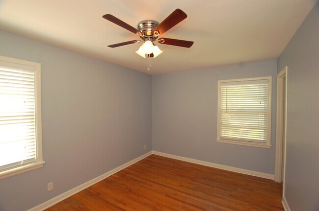 Foto del edificio - PRE-LEASING for July! Great 3 Bedroom 2 Bathroom Home Near Texas Tech