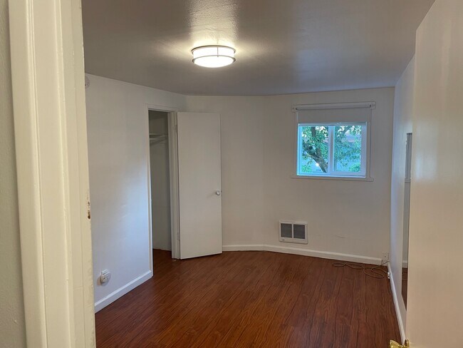 Foto del edificio - 704 19th Avenue