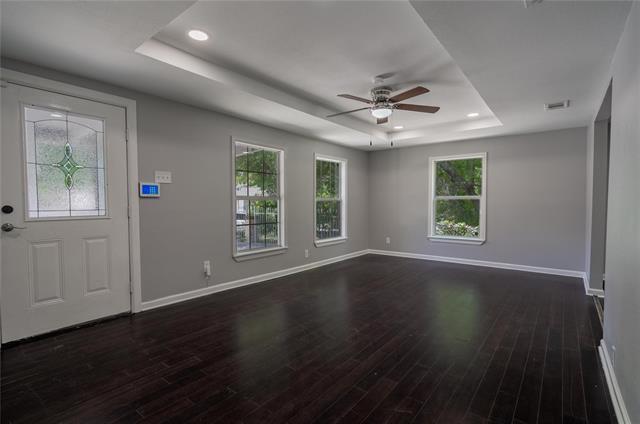 Foto del edificio - 1518 E Waco Ave