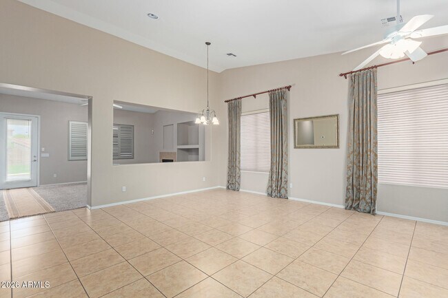 Foto del edificio - 2206 W Fawn Dr