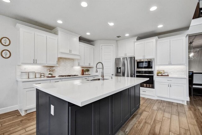 Foto del edificio - 3213 Little Willow