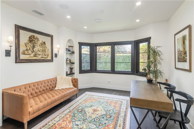 Foto del edificio - 640 Raymond Ave