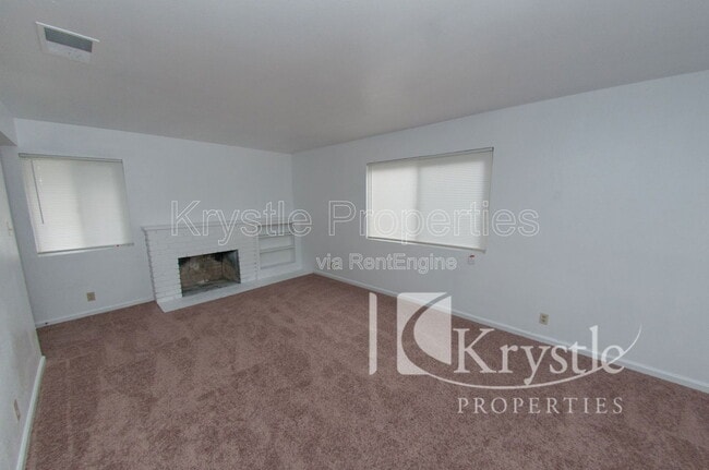 Building Photo - 1900 Alice Dr