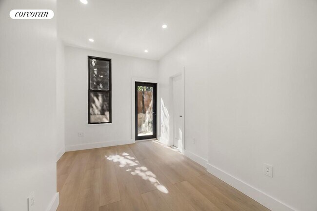 Foto del edificio - 266 Stagg St