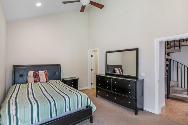 Building Photo - 27112 Sugar Pine Dr