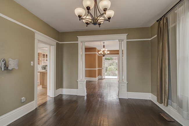 Foto del edificio - Great Queen Anne house located on the top of the hill 3bd 1.5 bath