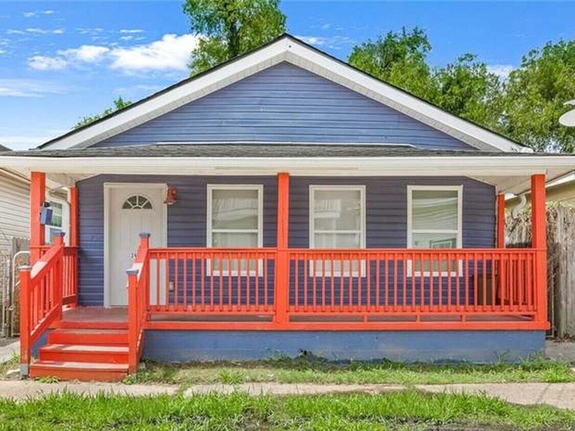 Primary Photo - Modern 3BR/2BA Home in Hoffman Triangle