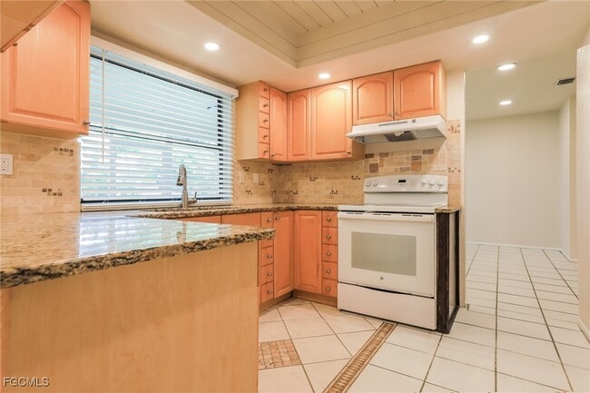 Foto del edificio - 4024 Gingold St