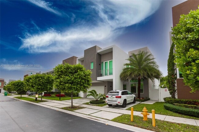 Foto del edificio - 10561 NW 68th Terrace