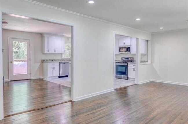 Foto del edificio - 2534 Black Forest Trail SW