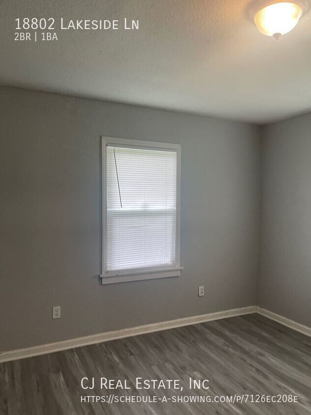 Foto del edificio - 18802 Lakeside Ln