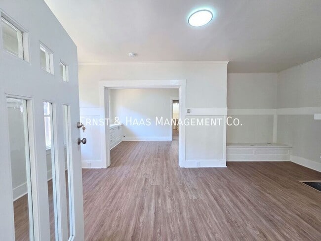 Building Photo - 1027 1/2 E. Ocean Blvd.-