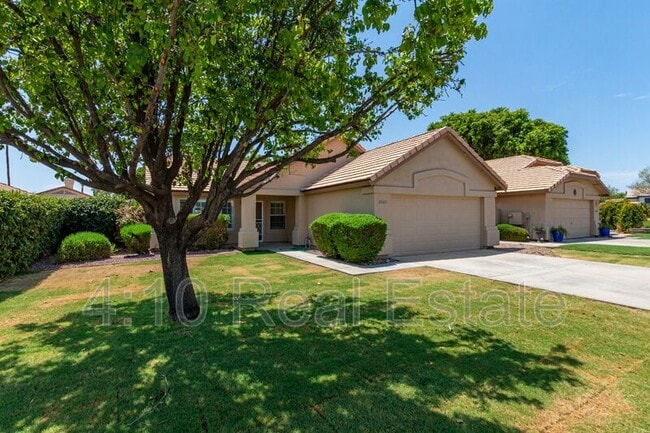 Photo - 2085 W Harbour Dr House