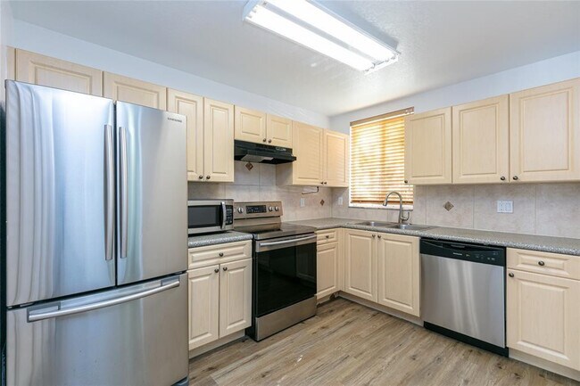 Foto del edificio - 159 Hidden Ct Rd