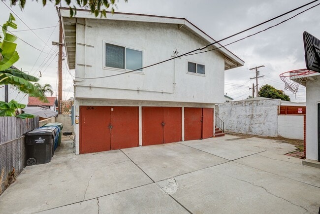 Photo - Spruce Ave Residences Apartment