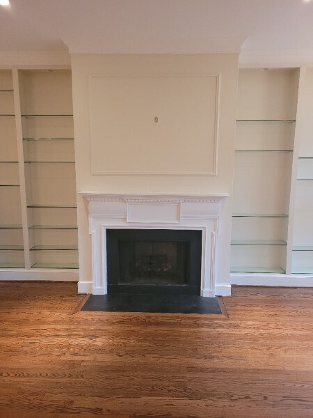 Building Photo - 408 3rd St SE