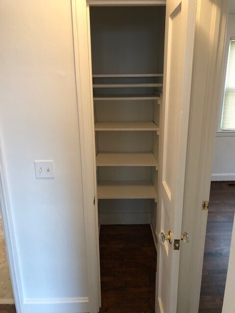 Foto del edificio - 2 Bed, 1 Bath Home Minutes from Airport an...