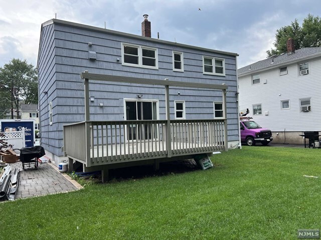 Building Photo - 429 Midland Ave