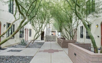 Building Photo - 620 N 4th Ave