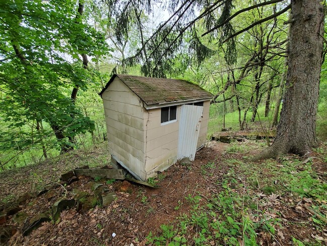 Building Photo - 4449 Lucerne Ave