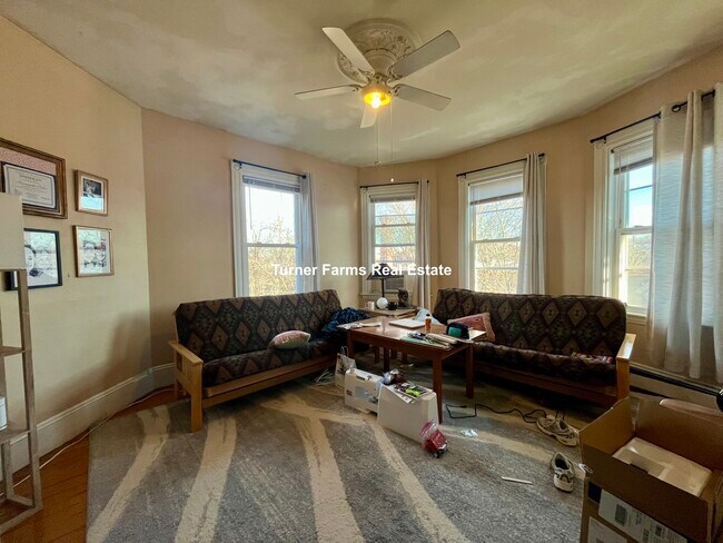 Building Photo - 803 Parker St