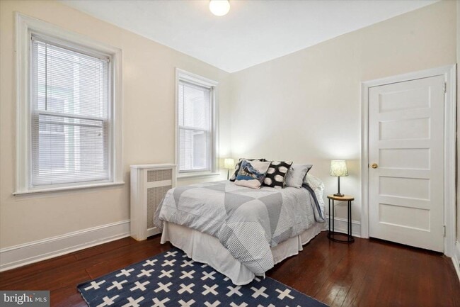 Building Photo - 4628 Sansom St