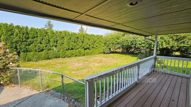 Building Photo - 613 Cedar Tree Dr
