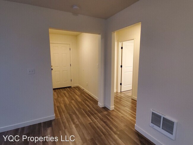 Foto del edificio - 3 br, 2 bath House - 320 Holly Blvd