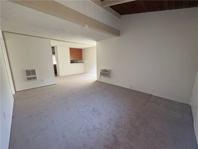 Building Photo - 1030 W MacArthur Blvd