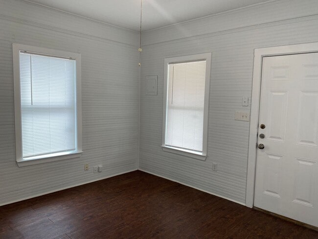 Building Photo - Charming 1 Bedroom House in Avenida Guadalupe