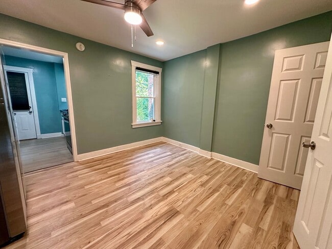 Foto del edificio - 929 Clarissa St